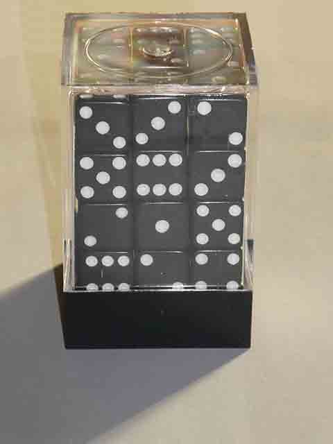 Koplow Würfel - Opaque Square : schwarz/weiß 12mm, 36 Stück-Box