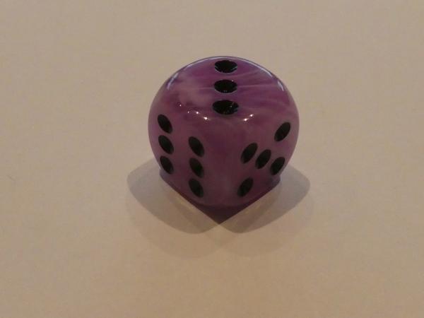 1 x 16mm Koplow Würfel - Swirl Deluxe eis-lila / schwarz