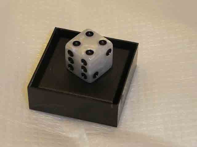 1 x 16mm Koplow Würfel - Marble: Standard Square perl/schwarz
